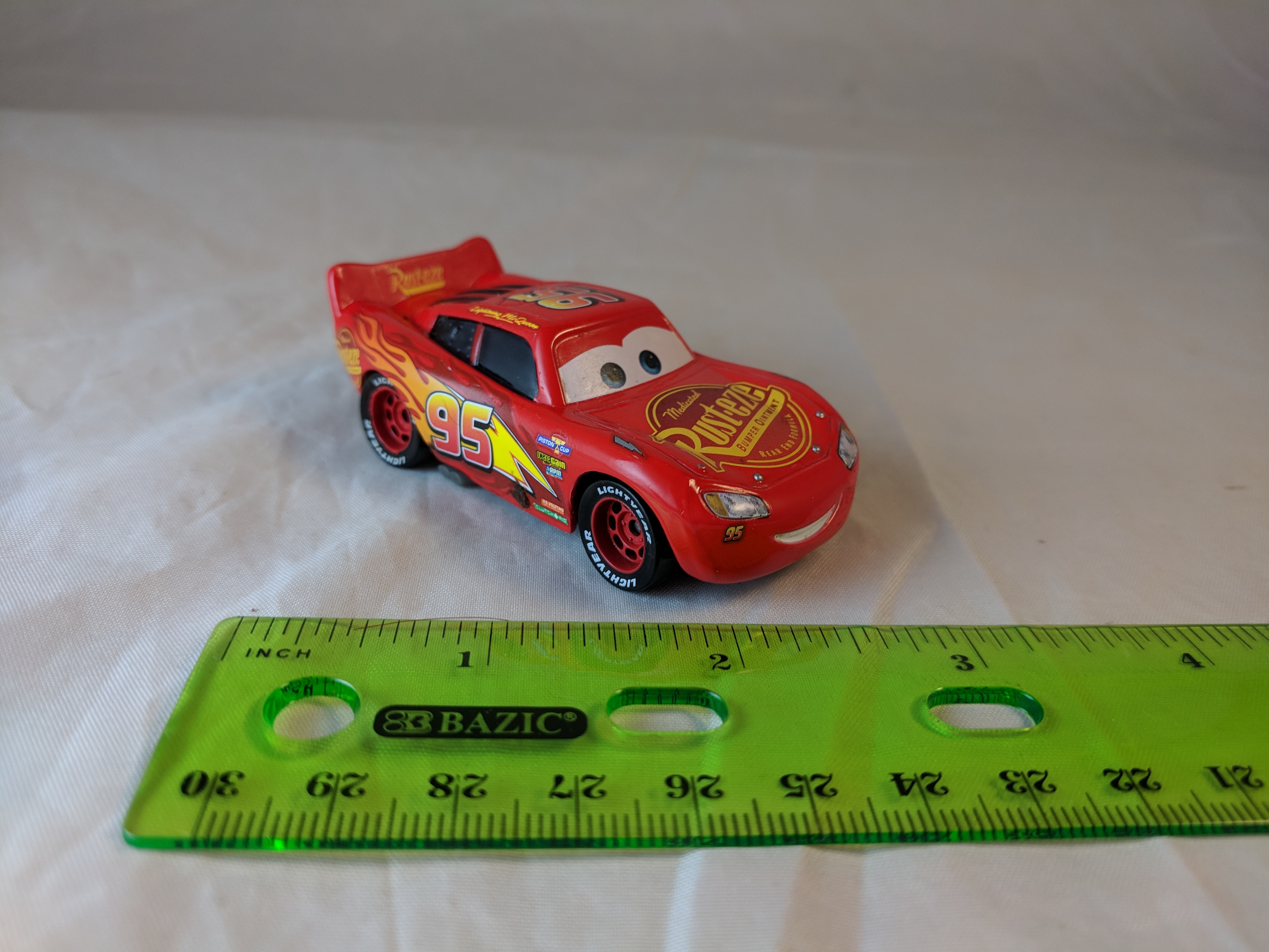 Disney Cars Diecast Lightning McQueen