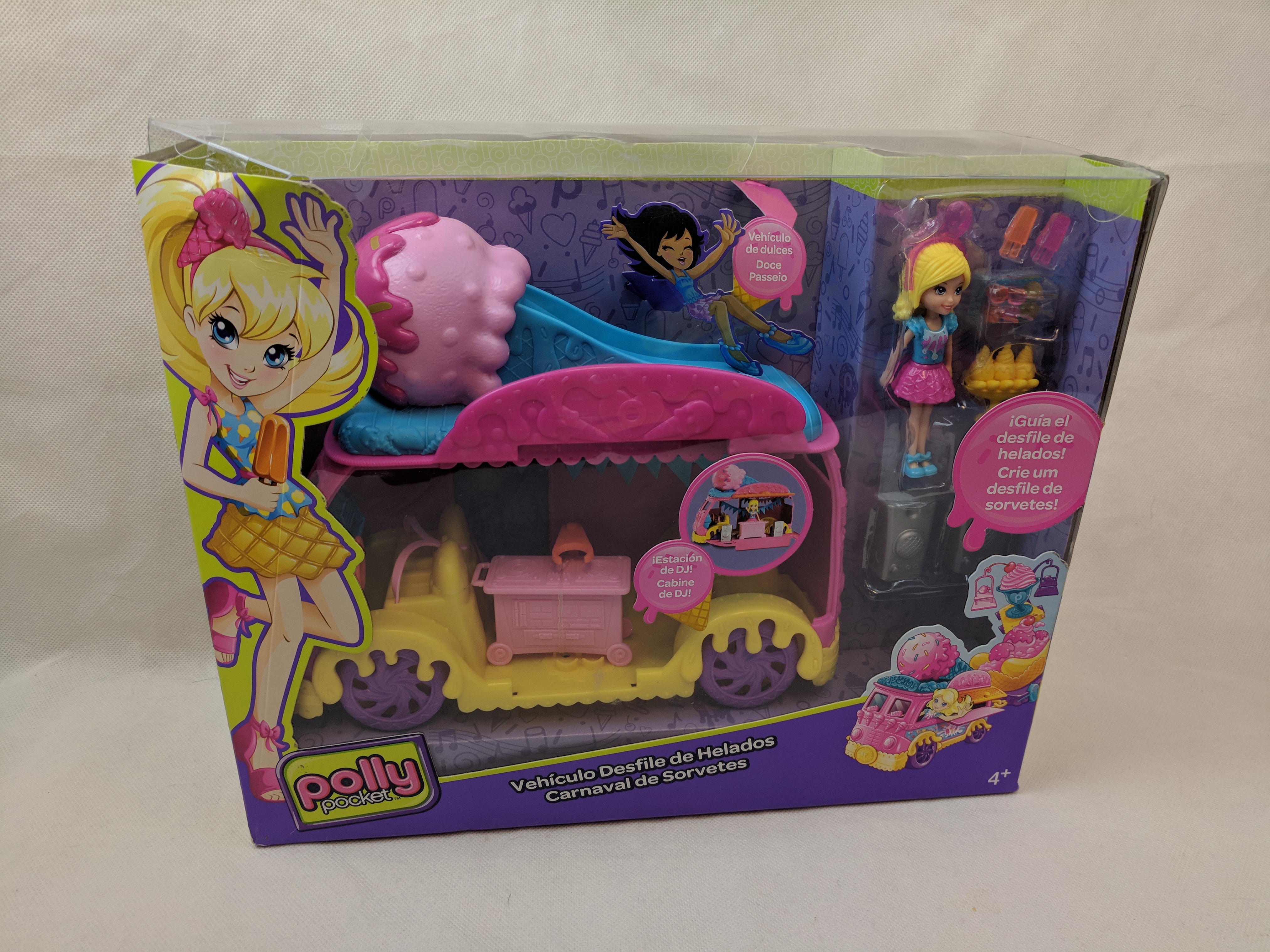 Mini Boneca - Polly Pocket - Polly com Carro de Carnaval - Carro