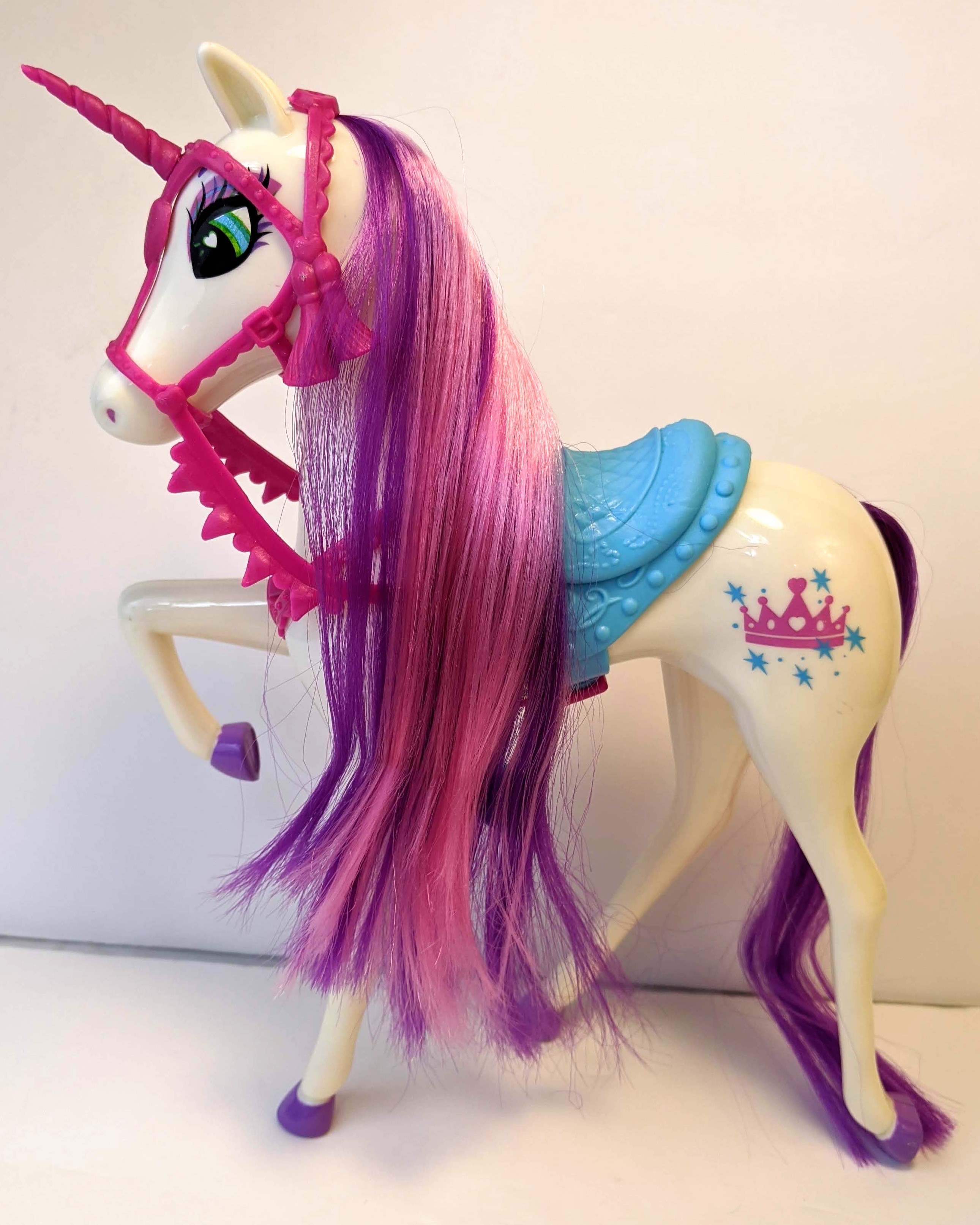 Yu Yuan Fashion Horse ″ Tall Unicorn Pony, white w/ purple hooves,  purple/pink hair, purple crown & blue stars symbol – Fakie Spaceman